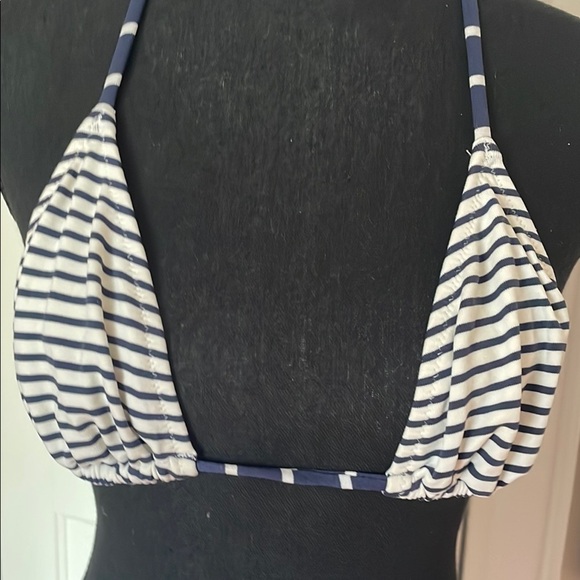 🌞🕶️👙J. Crew White and Blue Striped Bikini Top in Size S🌞🕶️👙 - Picture 4 of 8